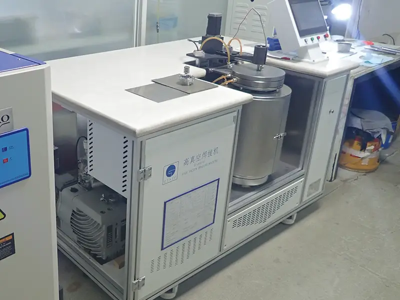 Vacuum welding pcd inserts