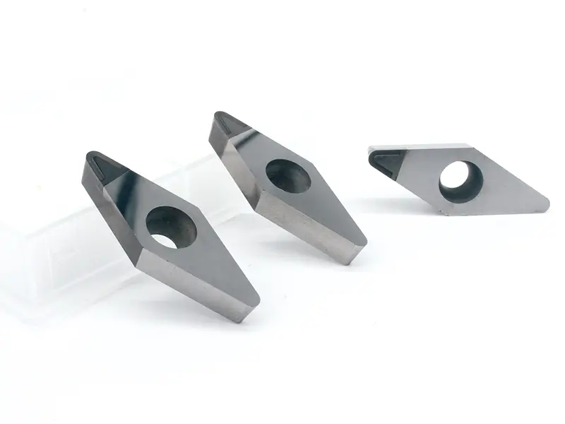 Plaquettes PCD avec brise-copeaux