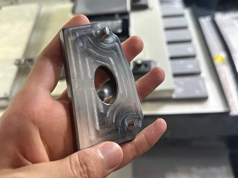 Milling marks left by the milling cutter